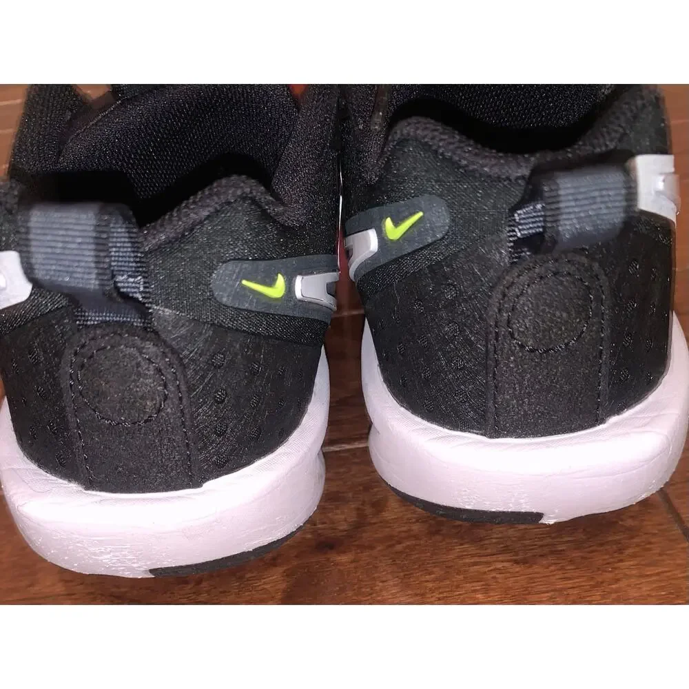 Nike Black White Volt Youth Sneakers Size 5Y Streetwear Sportcore Athletic Shoes
